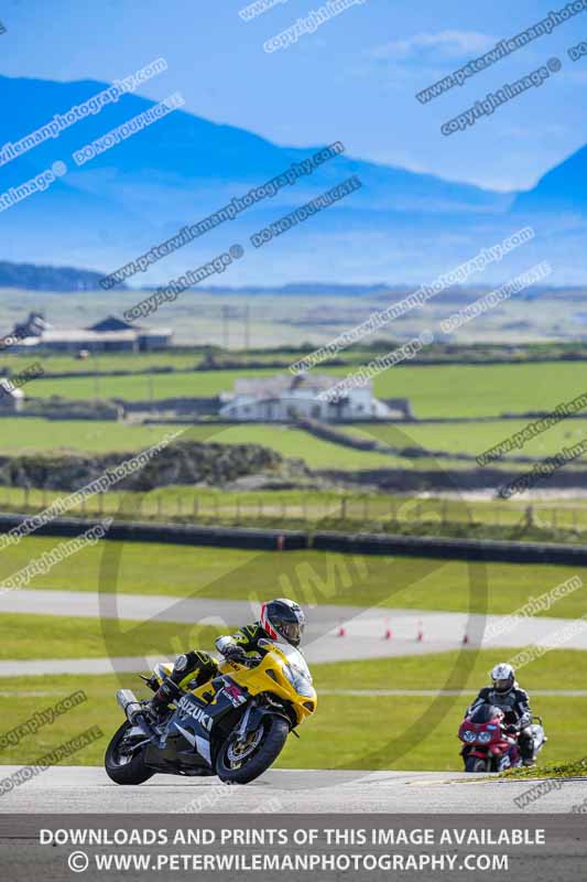 anglesey no limits trackday;anglesey photographs;anglesey trackday photographs;enduro digital images;event digital images;eventdigitalimages;no limits trackdays;peter wileman photography;racing digital images;trac mon;trackday digital images;trackday photos;ty croes